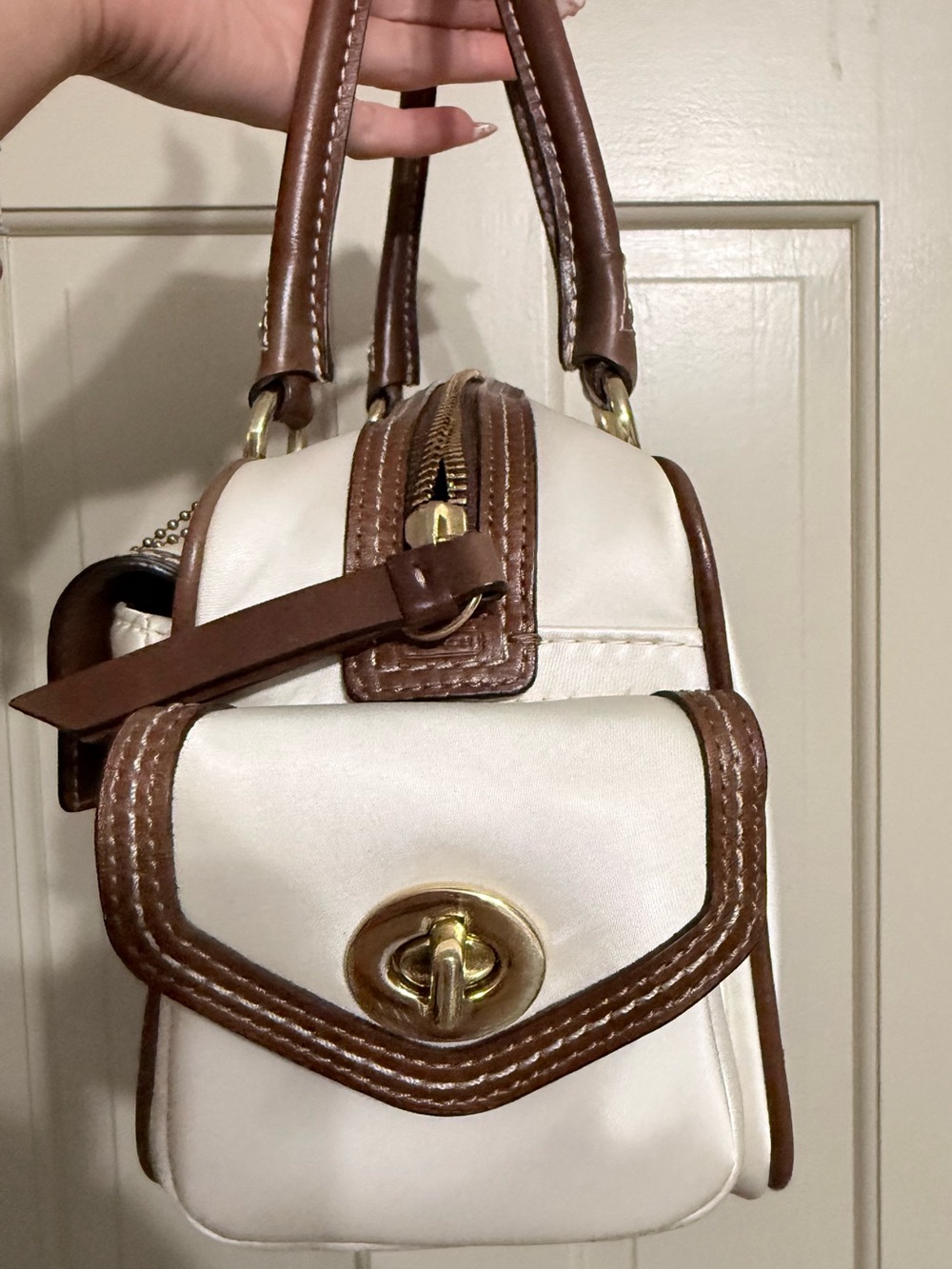 Coach legacy - Picture 2 of 8